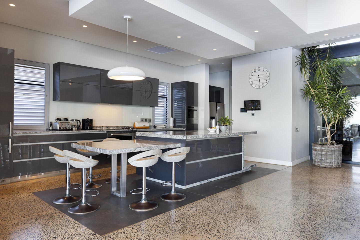 Thuthuka — photo 11