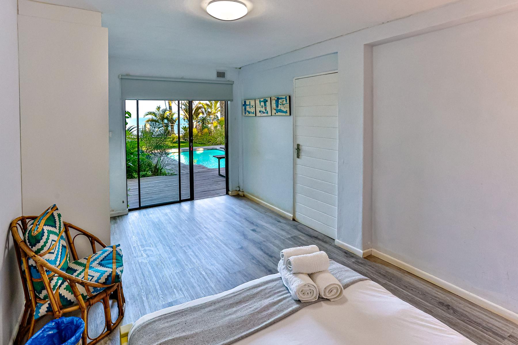 Two Shores — photo 13