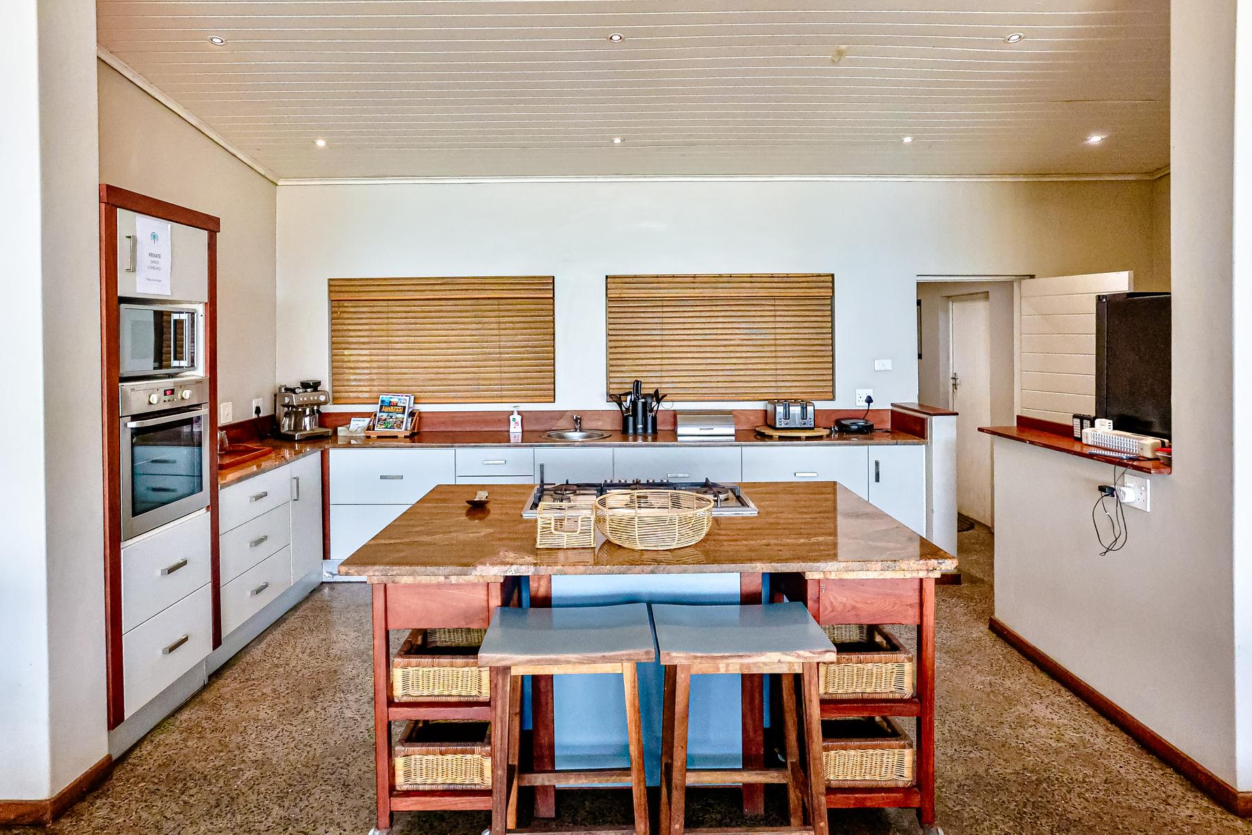 Two Shores — photo 5