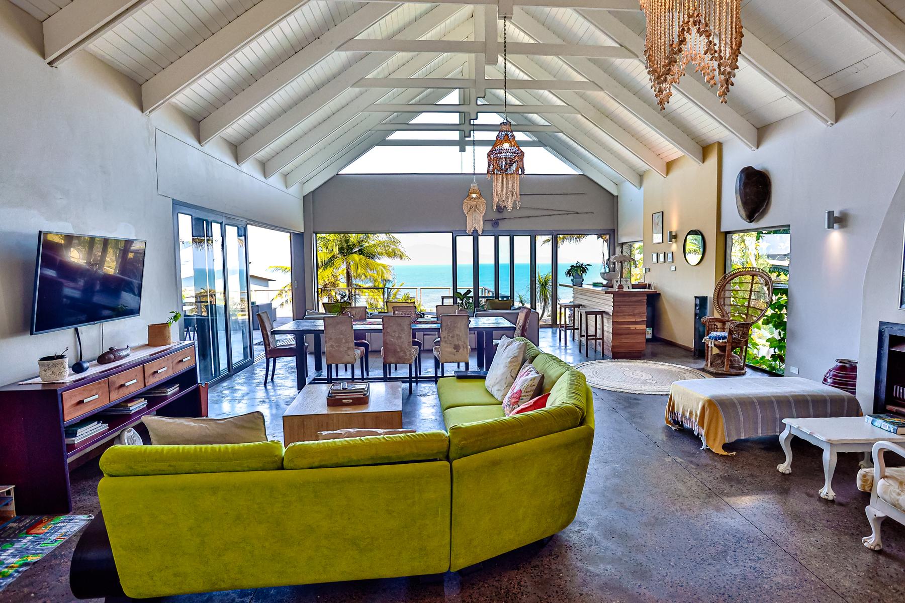 Two Shores — photo 8