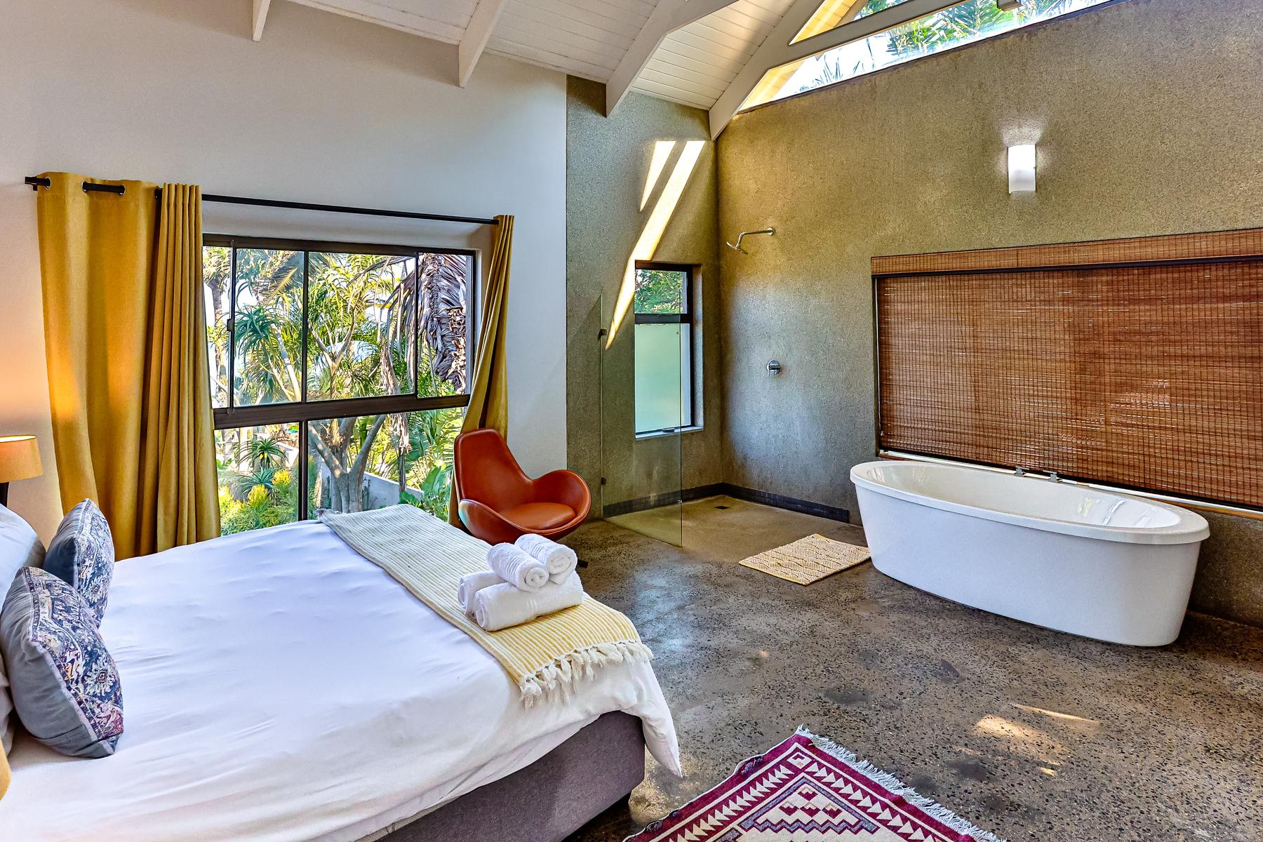 Two Shores — photo 9